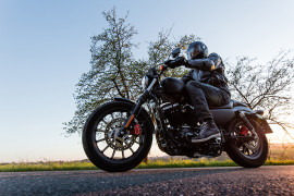 Twoja droga po nowy motocykl po drodze z Santander Consumer Bankiem - bankiem od kredytów