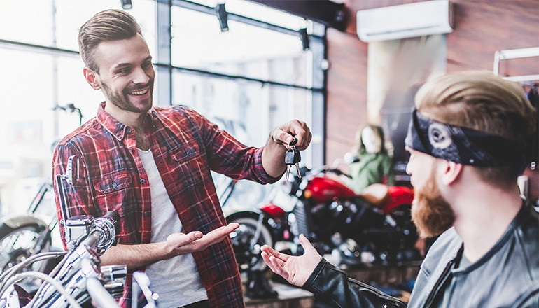 Kupujemy pierwszy motocykl z Santander Consumer Bankiem - bankiem od kredytów