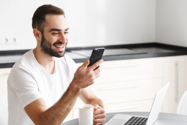 7 na 10 Polaków częściej wybiera aplikację bankową niż bankowość internetową