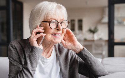 60 proc. seniorów dba o swoje bezpieczeństwo i nie podaje wrażliwych danych przez telefon